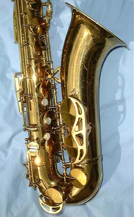 s/n 319xxx lacquer tenor.  Thanks to www.vintagesax.com