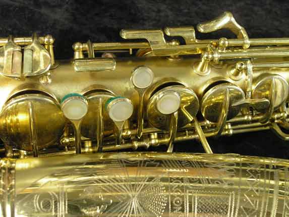 Photo 13 - Matte Gold Plated Conn "Transitional" Alto Sax - Art Deco Engraving - SN 245512