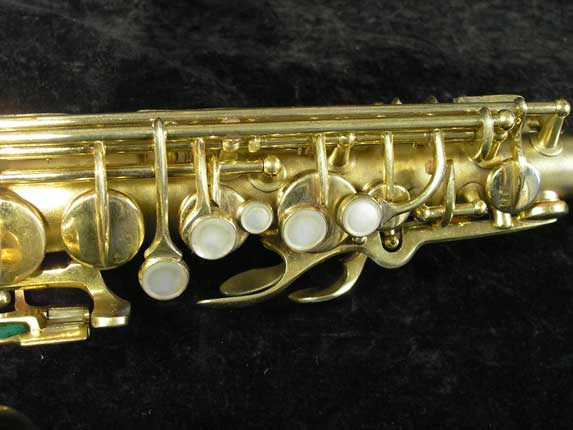 Photo 7 - Matte Gold Plated Conn "Transitional" Alto Sax - Art Deco Engraving - SN 245512