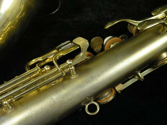Photo 15 - RARE Gold Plated Conn CHU BERRY w/ Art Deco Engraving - SN 239071